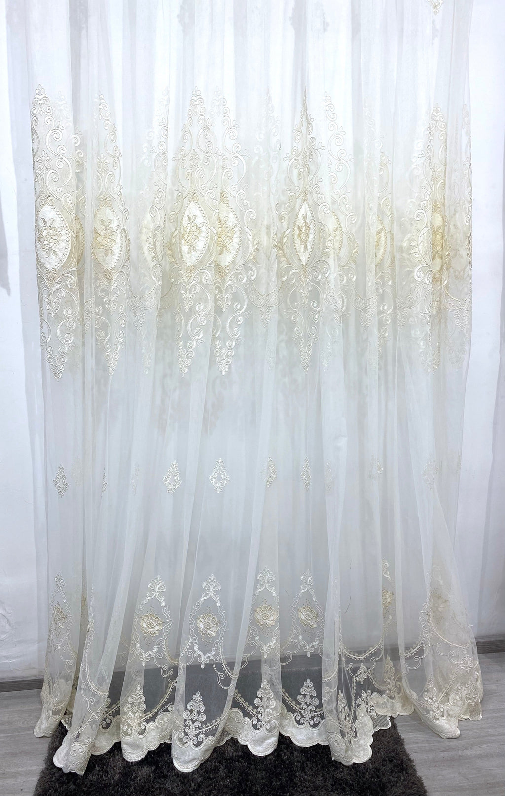 Ekrü - Arany Virág mintás Kész Függöny 300x250 cm Huzziyas Home