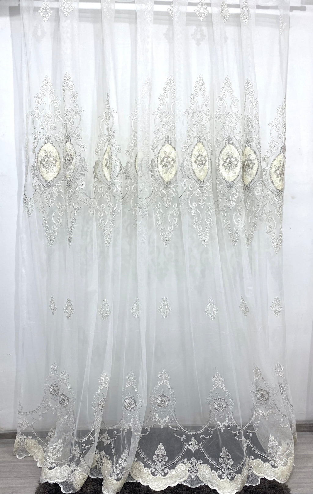 Ekrü-Ezüst Virág mintás Kész Függöny 300x250 cm Huzziyas Home