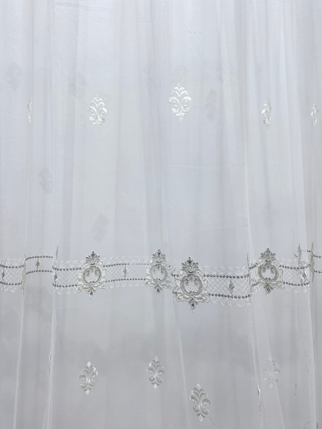 Ezüst Barokk mintás Kész Függöny 300x250 cm Huzziyas Home